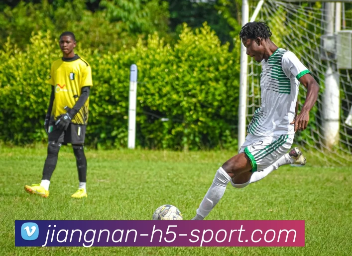 斯玛特单场7次抢断平湖人队史29年纪录与浓眉科比路威等6人并列