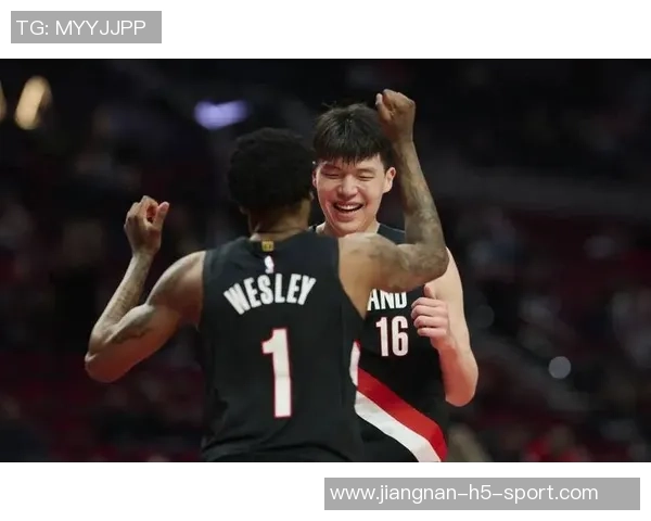 菜鸟杨瀚森表现亮眼克尼佩尔全场20分奎因贡献全面数据助力球队胜利